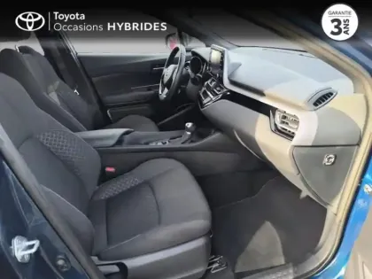Photo 12 Toyota C-HR  1.8 Hybride 122ch Dynamic Ultimate E-CVT
