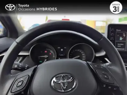 Photo 27 Toyota C-HR  1.8 Hybride 122ch Dynamic Ultimate E-CVT