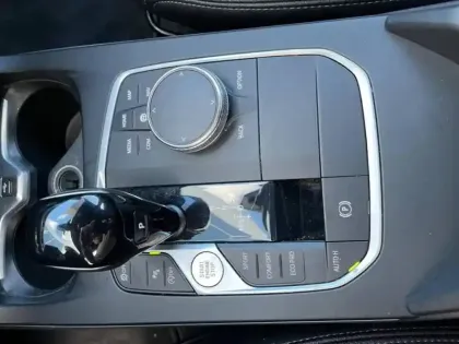 Photo 8 BMW Serie 1 Gén. III (F40) Ph1 Business Design 5