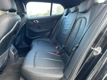 Photo 5 BMW Serie 1 Gén. III (F40) Ph1 Business Design 5