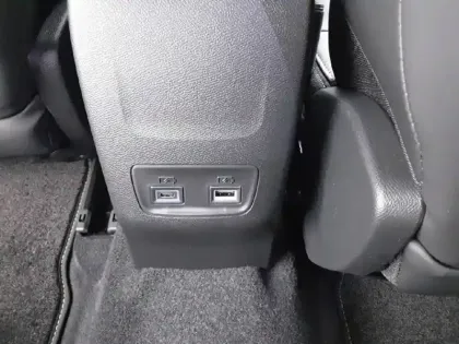 Photo 18 Peugeot 2008  Hybrid 145 e-DCS6