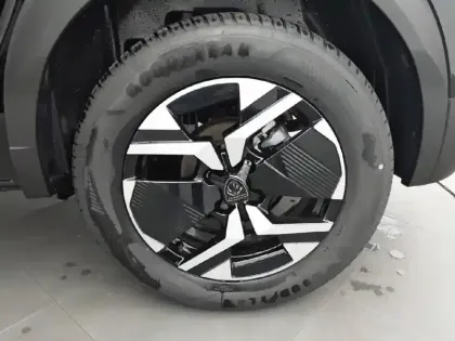 Photo 12 Peugeot 2008  Hybrid 145 e-DCS6