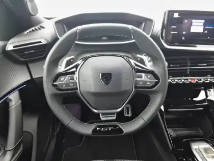 Photo 8 Peugeot 2008  Hybrid 145 e-DCS6