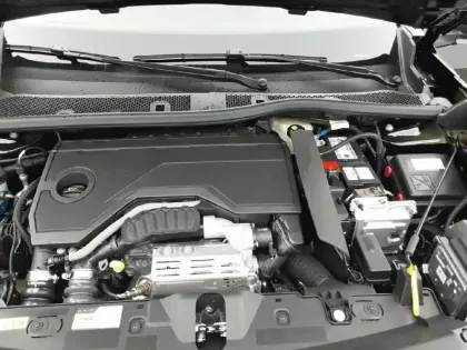 Photo 17 Peugeot 2008  Hybrid 145 e-DCS6