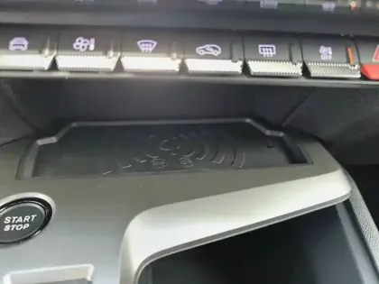 Photo 17 Peugeot 308  SW Hybrid 145 e-DCS6