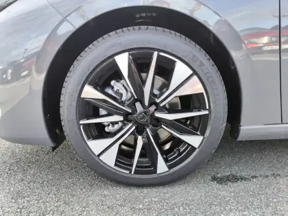 Photo 12 Peugeot 308  SW Hybrid 145 e-DCS6