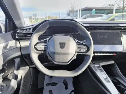 Photo 8 Peugeot 308  SW Hybrid 145 e-DCS6