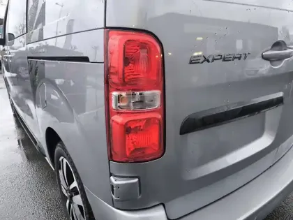 Photo 16 Peugeot Expert  CA FIXE M DIESEL 180 CH AUTOMATIQUE