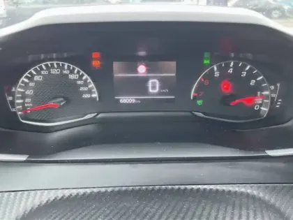 Photo 9 Peugeot 2008  BlueHDi 110 S&S BVM6