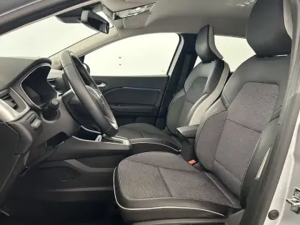 Photo 17 Renault Captur  E-Tech 145 - 21