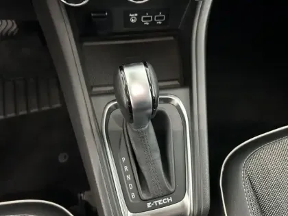 Photo 16 Renault Captur  E-Tech 145 - 21