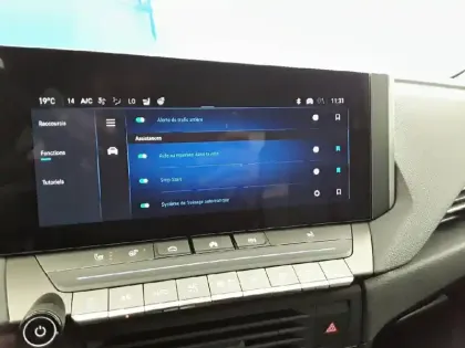 Photo 10 Opel Astra  1.2 Turbo 130 ch BVA8