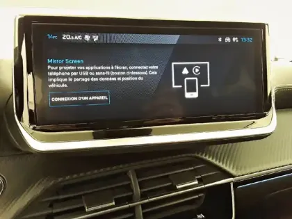 Photo 18 Peugeot 2008  Hybrid 136 e-DCS6