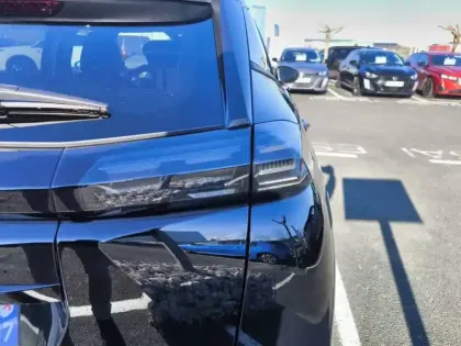 Photo 36 Peugeot 2008  Hybrid 145 e-DCS6