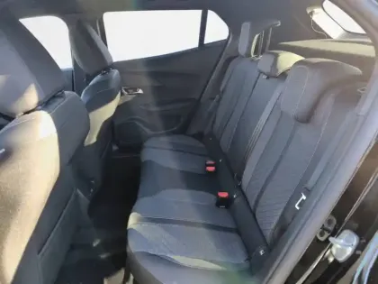 Photo 11 Peugeot 2008  Hybrid 145 e-DCS6