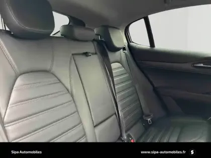 Photo 12 Alfa Romeo Stelvio  2.2 160 ch AT8