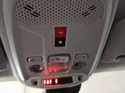 Photo 25 Peugeot 208  Electrique 50 kWh 136ch