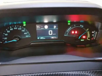 Photo 9 Peugeot 208  Electrique 50 kWh 136ch