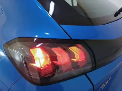 Photo 16 Peugeot 208  Electrique 50 kWh 136ch