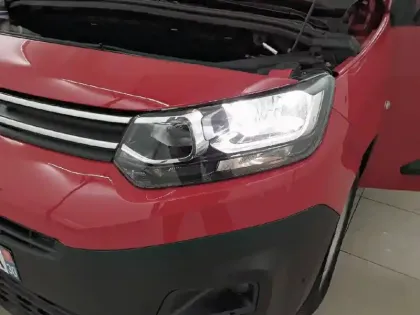 Photo 15 Citroën Berlingo  650 KG BLUEHDI 130 S&S EAT8