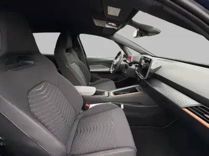 Photo 10 Cupra Born  230 ch - Batterie L