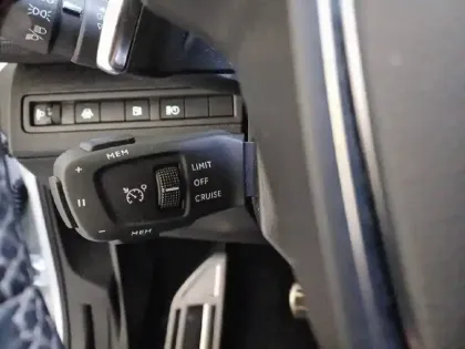 Photo 29 Peugeot 3008  Hybrid 225 e-EAT8