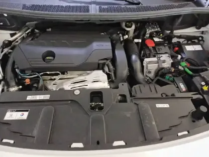 Photo 14 Peugeot 3008  Hybrid 225 e-EAT8