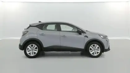 Photo 31 Renault Captur  E-Tech full hybrid 145 ch