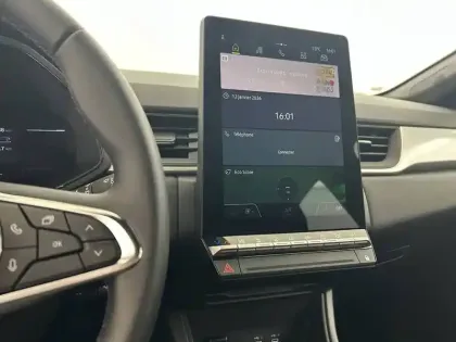 Photo 10 Renault Captur  E-Tech full hybrid 145 ch