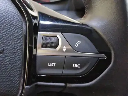 Photo 27 Peugeot 208  PureTech 75 S&S BVM5