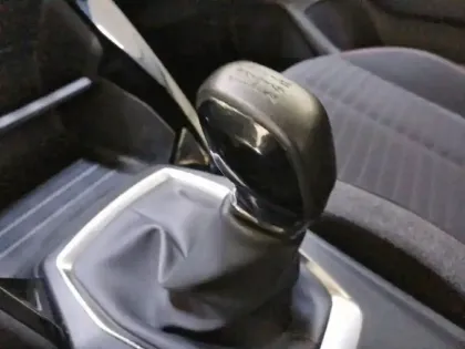 Photo 13 Peugeot 208  PureTech 75 S&S BVM5