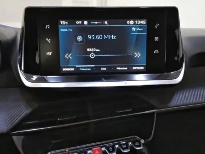 Photo 18 Peugeot 208  PureTech 75 S&S BVM5