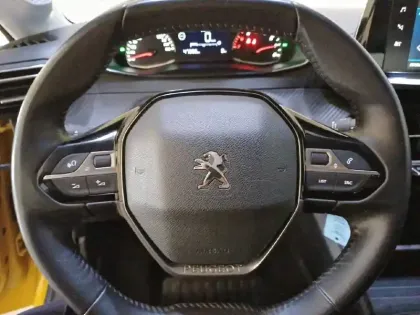 Photo 8 Peugeot 208  PureTech 75 S&S BVM5