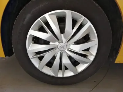 Photo 12 Peugeot 208  PureTech 75 S&S BVM5