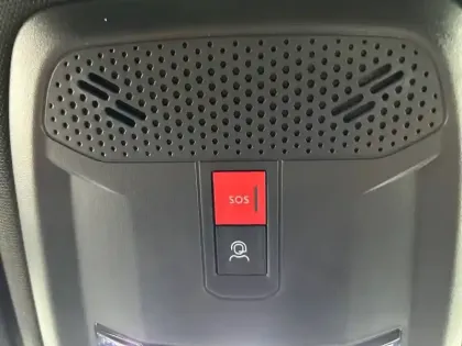 Photo 27 Peugeot 2008  Hybrid 145 e-DCS6