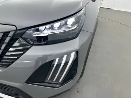 Photo 15 Peugeot 2008  Hybrid 145 e-DCS6