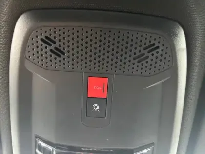 Photo 30 Peugeot 2008  Hybrid 145 e-DCS6