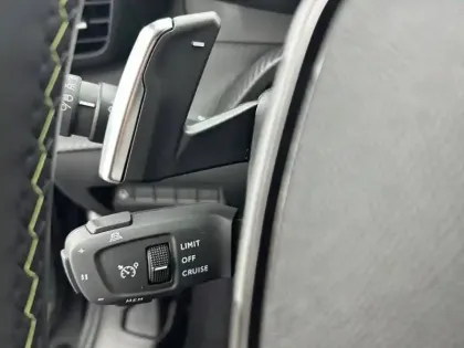 Photo 22 Peugeot 2008  Hybrid 145 e-DCS6