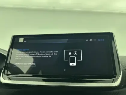 Photo 26 Peugeot 2008  Hybrid 145 e-DCS6