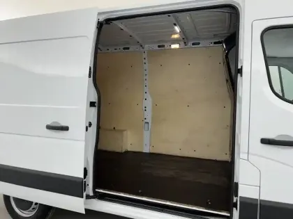 Photo 24 Renault Master  FGN TRAC F3500 L2H2 BLUE DCI 135