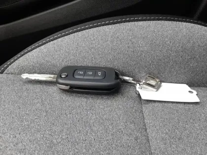 Photo 18 Renault Clio  TCe 90 ch GSR2