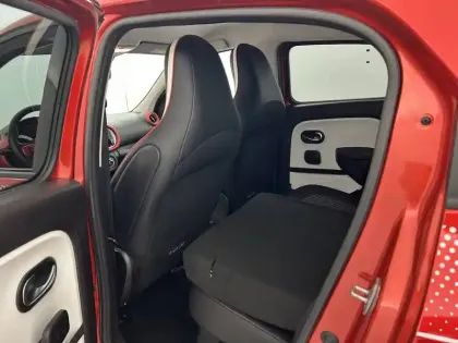 Photo 26 Renault Twingo  III E-Tech