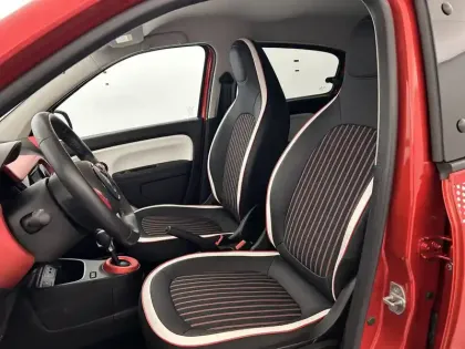 Photo 8 Renault Twingo  III E-Tech