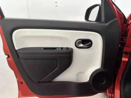 Photo 10 Renault Twingo  III E-Tech