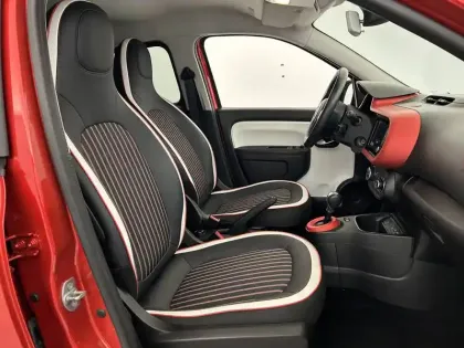 Photo 13 Renault Twingo  III E-Tech