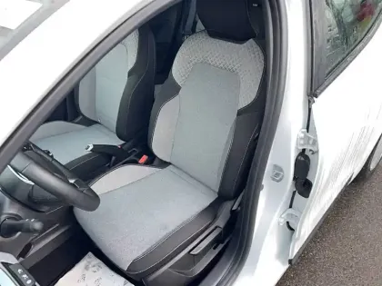 Photo 8 Renault Clio  TCe 90 ch GSR2