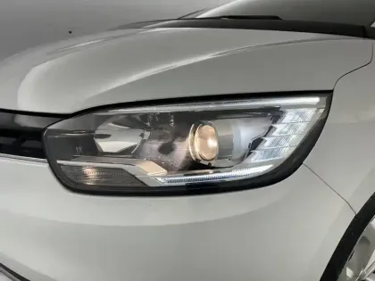 Photo 20 Renault Scenic  dCi 110 Energy