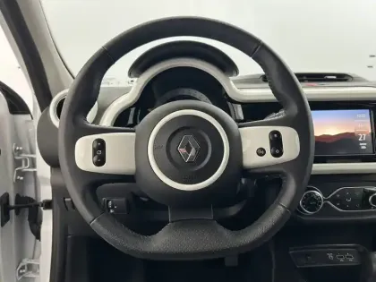 Photo 14 Renault Twingo  III Achat Intégral - 21