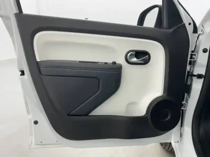 Photo 10 Renault Twingo  III Achat Intégral - 21
