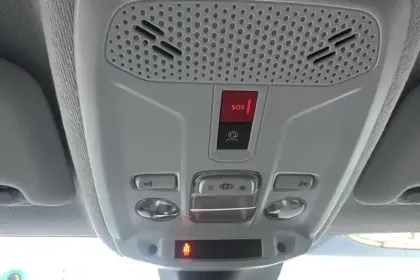 Photo 25 Peugeot 208  Hybrid 100 e-DCS6